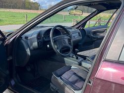 Rot Gebraucht 1993 BMW 316 Basis Limousine | 2.500 €