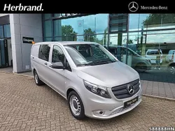 Silber Gebraucht 2022 Mercedes Vito Van / Kleinbus | 33.903 € (Fairer Preis)