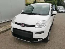 Weiß Gebraucht 2016 Fiat Panda 4x4 Rock Kleinwagen | 9.950 €