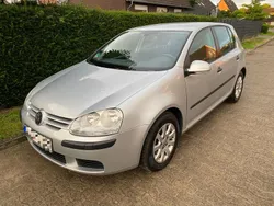 Grau Gebraucht 2004 VW Golf V Limousine | 4.200 € (Etwas zu teuer)
