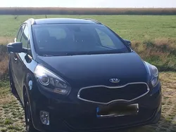 Schwarz Gebraucht 2014 Kia Carens Van / Kleinbus | 6.000 € (Guter Preis)