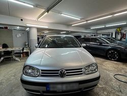Silber Gebraucht 2002 VW Golf IV Kleinwagen | 1.700 € (Fairer Preis)