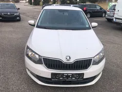 Weiß Gebraucht 2017 Skoda Fabia Ambition Kleinwagen | 4.000 € (Fairer Preis)