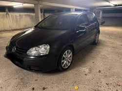 Schwarz Gebraucht 2005 VW Golf V Kleinwagen | 3.299 € (Etwas zu teuer)