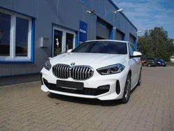Weiß Gebraucht 2023 BMW 120 M Sport Kleinwagen | 32.990 € (Teuer)