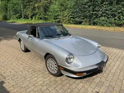 Silber Gebraucht 1986 Alfa Romeo Spider Cabrio | 13.900 €