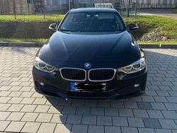 Schwarz Gebraucht 2013 BMW 318 Sport Line Limousine | 12.000 € (Fairer Preis)
