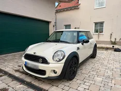 Beige Gebraucht 2012 Mini ONE Kleinwagen | 4.099 € (Fairer Preis)
