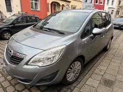 Silber Gebraucht 2013 Opel Meriva Active Van / Kleinbus | 7.300 € (Fairer Preis)