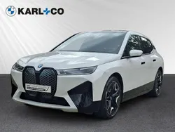 Weiss Gebraucht 2024 BMW iX SUV | 69.998 € (Superpreis)