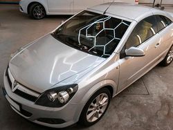 Silber Gebraucht 2006 Opel Astra Cabriolet Cabrio | 2.250 €