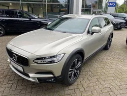 Luminous sand Gebraucht 2018 Volvo V90 CC Pro Kombi | 29.890 € (Superpreis)