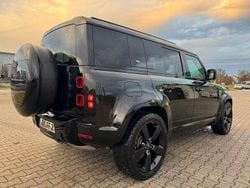 Schwarz Gebraucht 2024 Land Rover Defender HSE Dynamic SUV | 82.900 € (Fairer Preis)