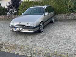 Gold Gebraucht 1991 Opel Omega Kombi | 5.000 €