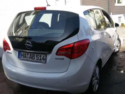 Weiß Gebraucht 2011 Opel Meriva Innovation Van / Kleinbus | 5.500 € (Fairer Preis)