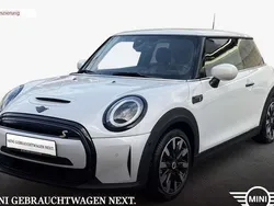 Weiß Gebraucht 2023 Mini Cooper SE Kleinwagen | 22.490 € (Guter Preis)