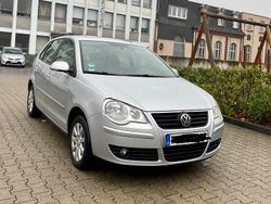 Silber Gebraucht 2009 VW Polo Comfortline Kleinwagen | 3.300 € (Guter Preis)