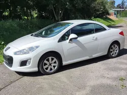 Weiß Gebraucht 2012 Peugeot 308 CC Access Cabrio | 7.300 € (Etwas zu teuer)