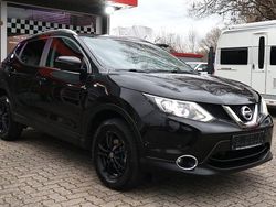 Schwarz Gebraucht 2015 Nissan Qashqai Tekna SUV | 11.800 € (Fairer Preis)