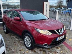 Rot Gebraucht 2016 Nissan Qashqai Acenta SUV | 12.300 € (Fairer Preis)