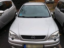 Grün Gebraucht 2003 Opel Astra Limousine | 2.000 € (Fairer Preis)