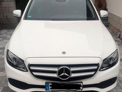 Weiß Gebraucht 2018 Mercedes E200 Avantgarde Limousine | 22.300 € (Fairer Preis)