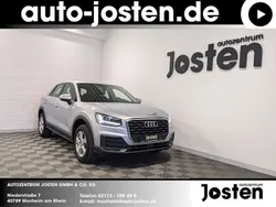 Silber Gebraucht 2018 Audi Q2 Design SUV | 19.890 € (Guter Preis)