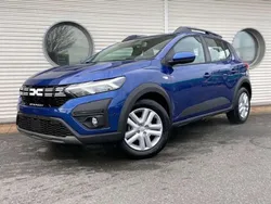 Ironblau Neu 2024 Dacia Sandero Stepway Kleinwagen | 18.990 € (Etwas zu teuer)