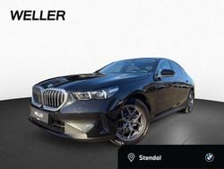 Black sapphire (schwarz) Gebraucht 2024 BMW 520 Comfort Edition Limousine | 42.990 € (Superpreis)