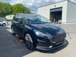Schwarz Gebraucht 2020 Ford S-MAX Titanium Van / Kleinbus | 26.880 € (Fairer Preis)