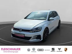 Weiss Gebraucht 2018 VW Golf VII GTI Limousine | 22.990 € (Fairer Preis)