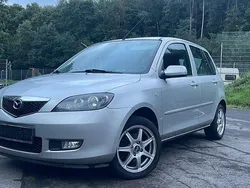 Silber Gebraucht 2007 Mazda 2 Active Limousine | 1.999 € (Fairer Preis)