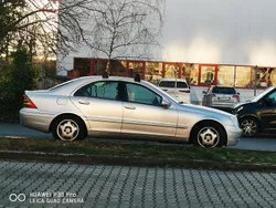 Silber Gebraucht 2003 Mercedes 220 Limousine | 3.200 €
