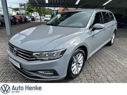 Grau Gebraucht 2022 VW Passat Business Kombi | 19.998 € (Fairer Preis)