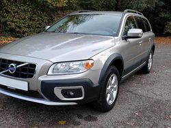Beige Gebraucht 2011 Volvo XC70 Kombi | 8.900 € (Fairer Preis)