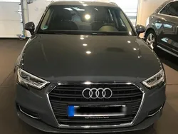 Grau Gebraucht 2019 Audi A3 Sportback Kleinwagen | 17.190 € (Fairer Preis)