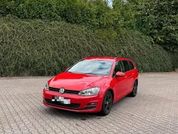 Rot Gebraucht 2015 VW Golf VII Highline Kombi | 8.499 € (Fairer Preis)