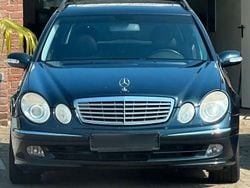 Schwarz Gebraucht 2003 Mercedes E270 Avantgarde Kombi | 2.200 € (Guter Preis)