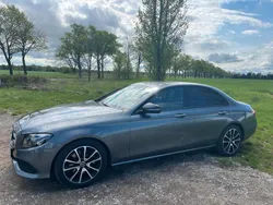 Grau Gebraucht 2019 Mercedes E200 Avantgarde Limousine | 33.000 € (Fairer Preis)