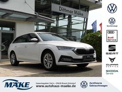 Weiß Gebraucht 2023 Skoda Octavia Style Kombi | 27.650 € (Fairer Preis)