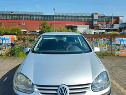 Silber Gebraucht 2004 VW Golf V Limousine | 2.999 € (Fairer Preis)
