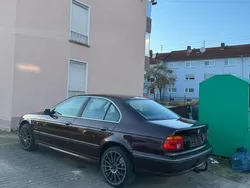 BMW 523