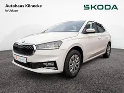Weiß Neu 2025 Skoda Fabia Essence Limousine | 18.333 € (Fairer Preis)