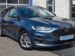 Blau Gebraucht 2024 Ford Focus Titanium X Limousine | 24.885 € (Guter Preis)