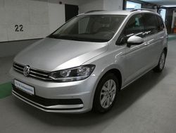 Reflexsilber Gebraucht 2019 VW Touran Comfortline Van / Kleinbus | 13.700 € (Fairer Preis)