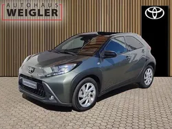 Grün Gebraucht 2022 Toyota Aygo Pulse Kleinwagen | 13.990 € (Fairer Preis)