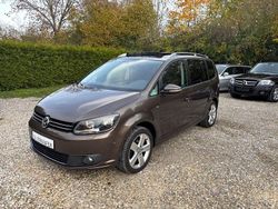 Braun Gebraucht 2015 VW Touran Cup Van / Kleinbus | 9.990 € (Guter Preis)