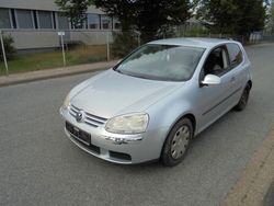 Silber Gebraucht 2005 VW Golf V Trendline Limousine | 900 € (Superpreis)