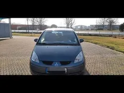 Grau Gebraucht 2006 Mitsubishi Colt Kleinwagen | 2.600 €