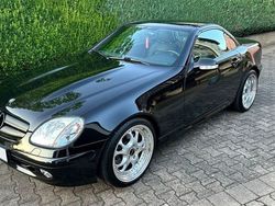 Schwarz Gebraucht 2002 Mercedes SLK320 Cabrio | 17.990 €